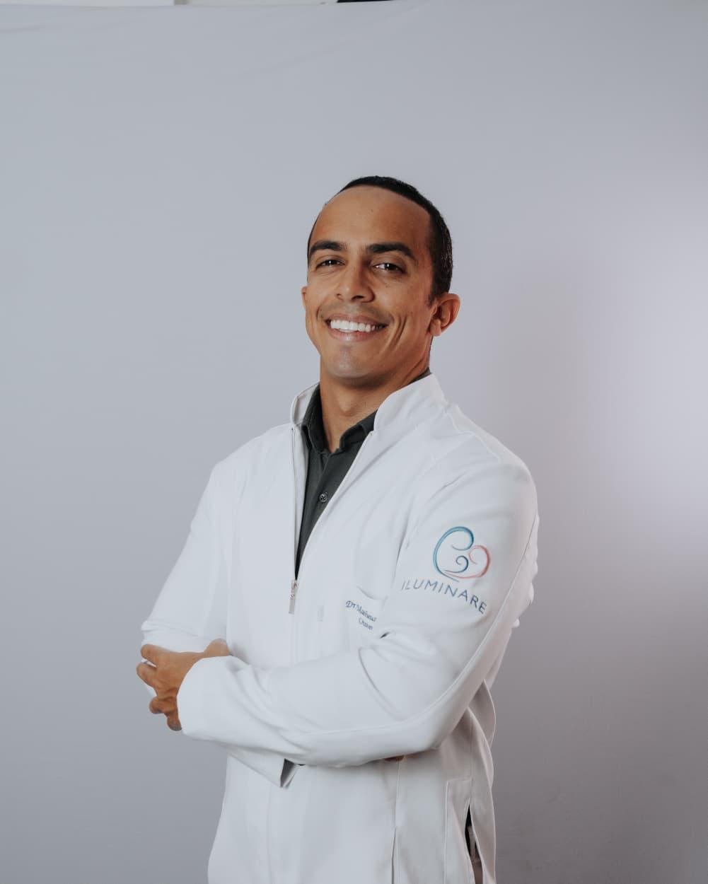 Dr. Matheus de Sá — Médico obstetra